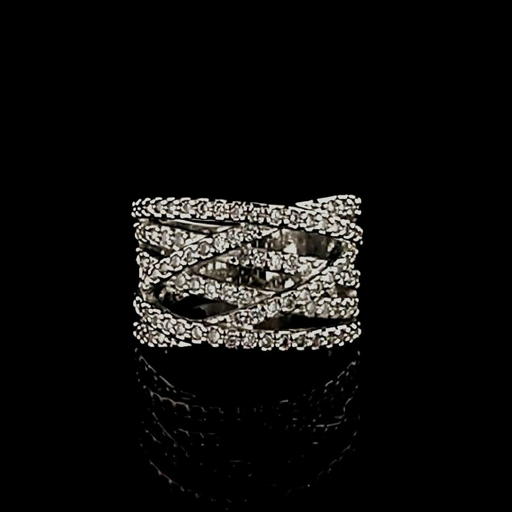 Ladies Classic Criss Cross Ring